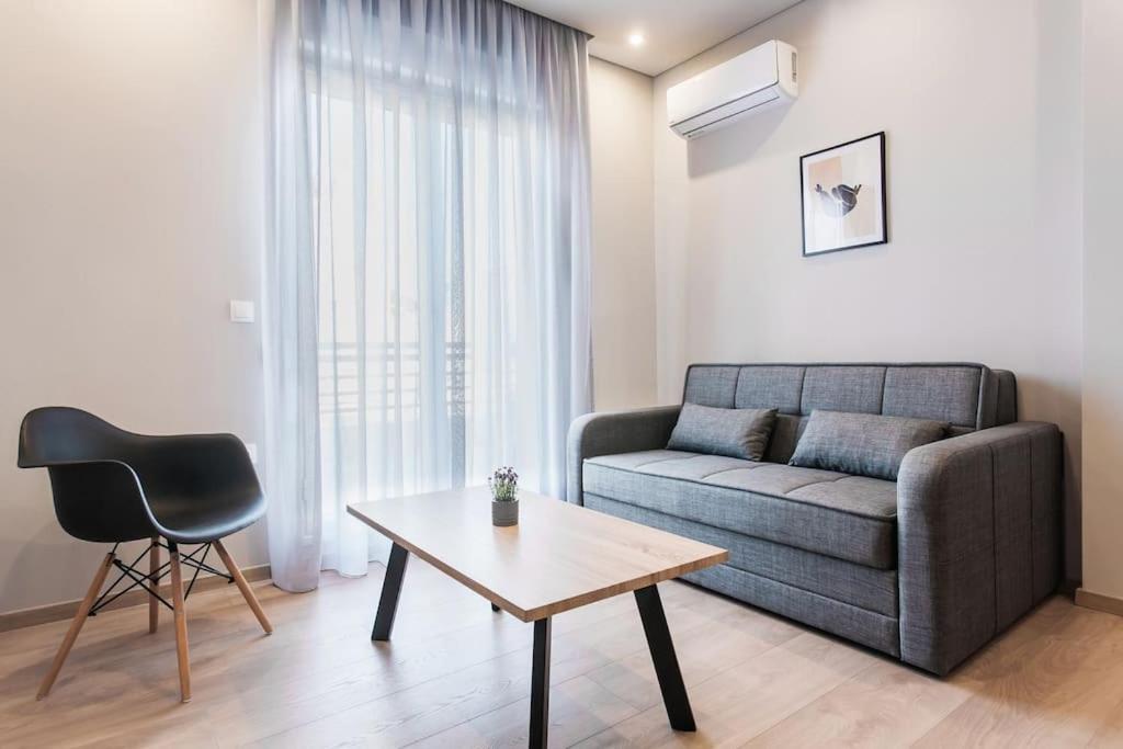 Piraeus Deluxe 2Bdr Apt - Near Metro And Port 외부 사진