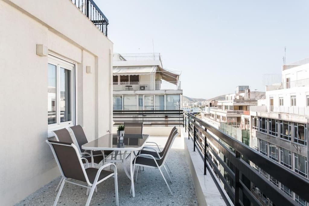 Piraeus Deluxe 2Bdr Apt - Near Metro And Port 외부 사진