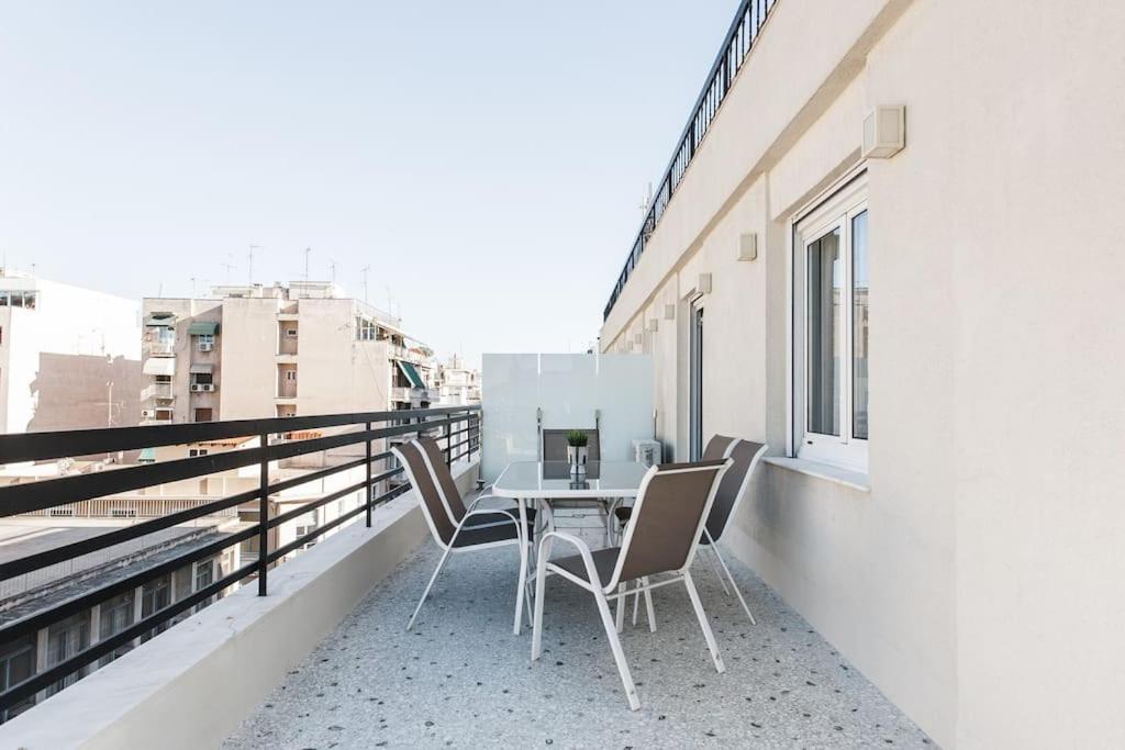 Piraeus Deluxe 2Bdr Apt - Near Metro And Port 외부 사진